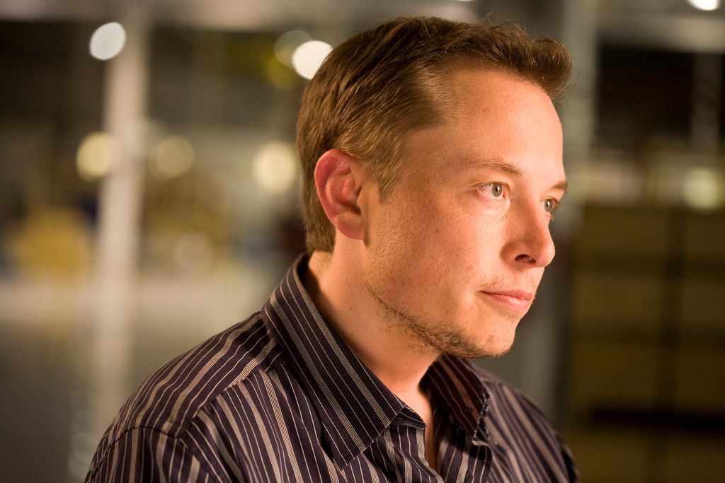 Elon Musk, le succès la tête dans les étoiles